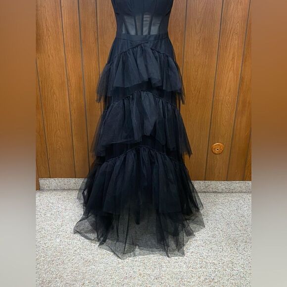 BCBGMAXAZRIA Tulle Corset Essential Gown size 12 - Picture 10 of 12